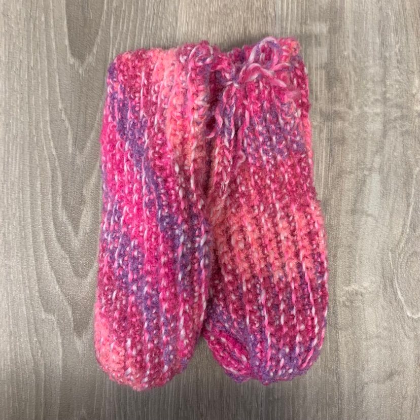 Pantoufles Tricotées Rose moustaché enfant