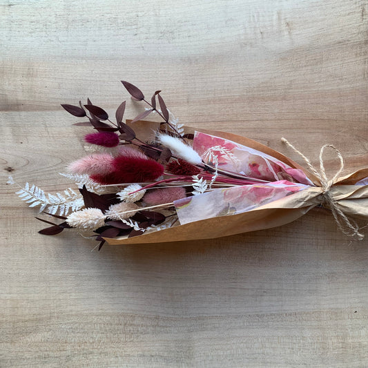 Bouquet de fleurs séchées - Boho rose et fougère